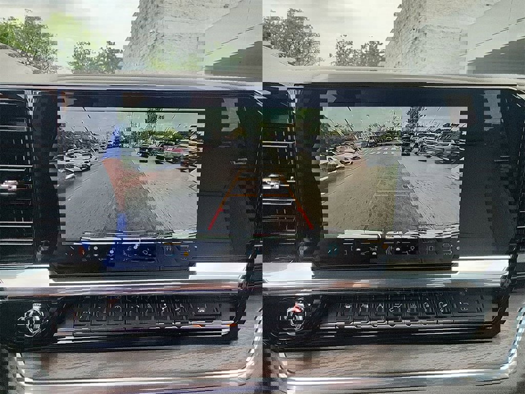 Certified 2022 GMC Sierra 1500 SLT w/ SLT Premium Plus Package image 17