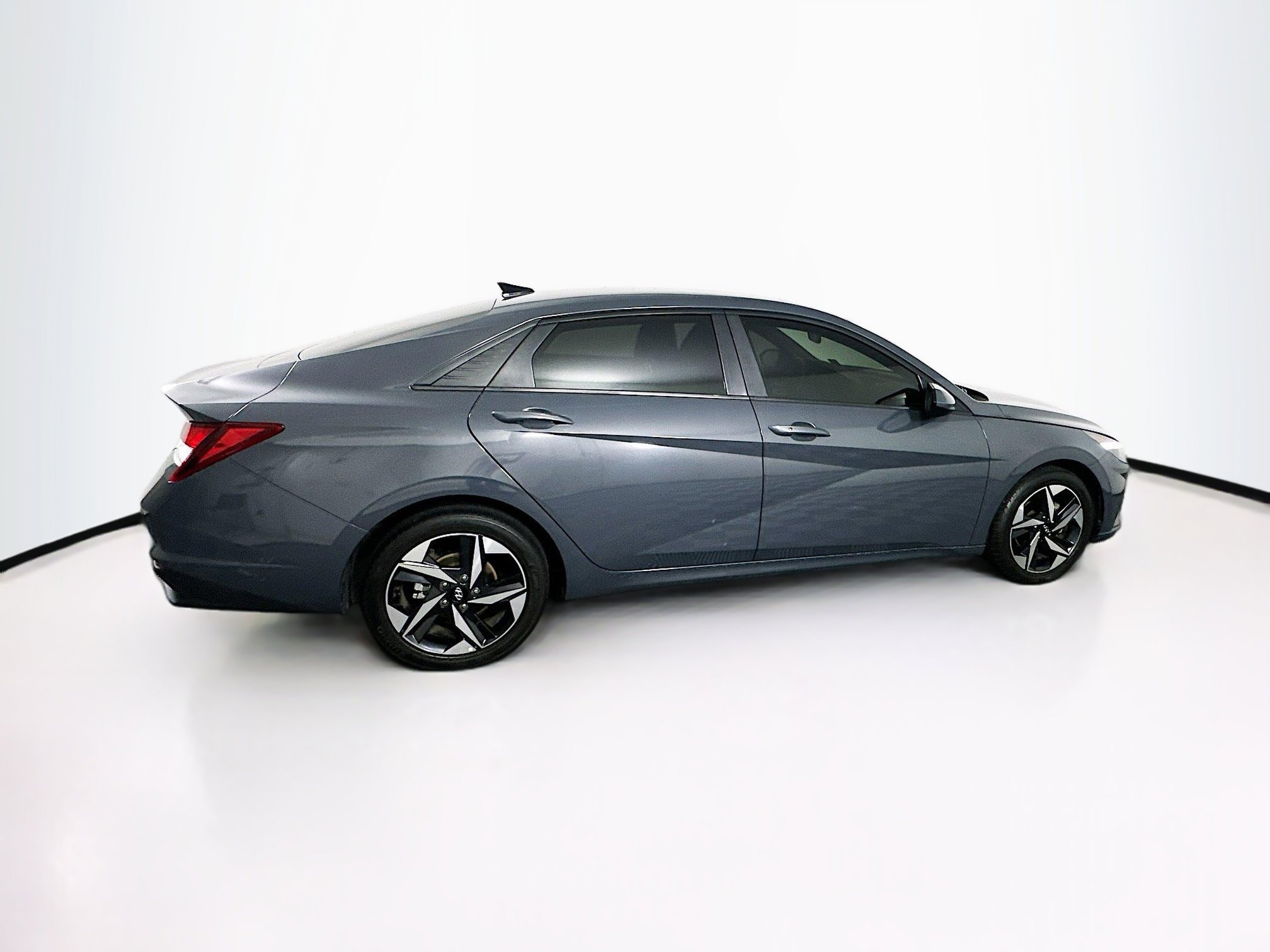Used 2023 Hyundai Elantra SEL w/ Convenience Package image 10