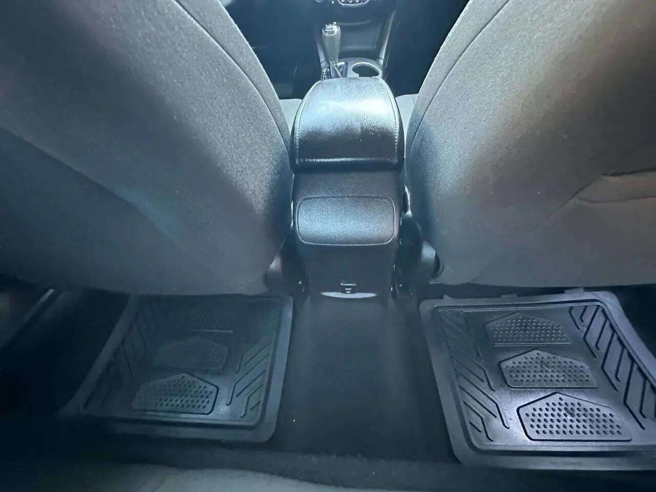 Used 2018 Chevrolet Cruze LT w/ Convenience Package image 33