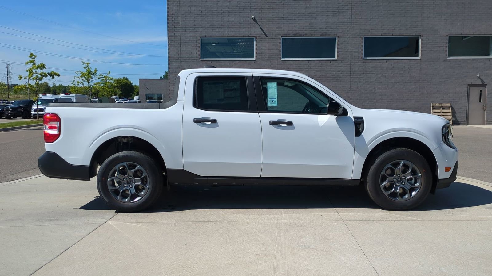 New 2025 Ford Maverick XLT w/ XLT Luxury Package AWD/4WD image 7