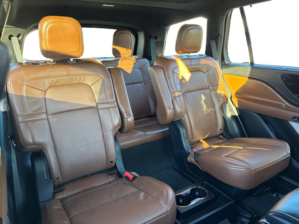 Used 2021 Lincoln Aviator Reserve w/ Equipment Group 202A image 23