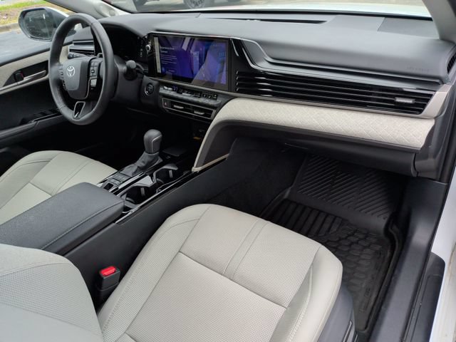 Used 2025 Toyota Camry XLE FWD image 18