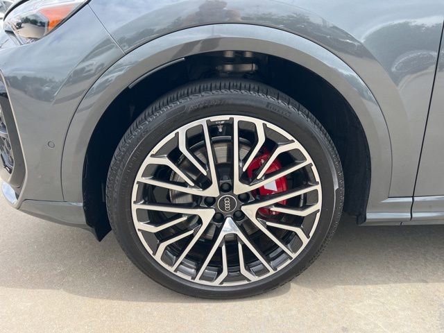 Used 2025 Audi SQ5 Premium Plus w/ Premium Plus Package image 10