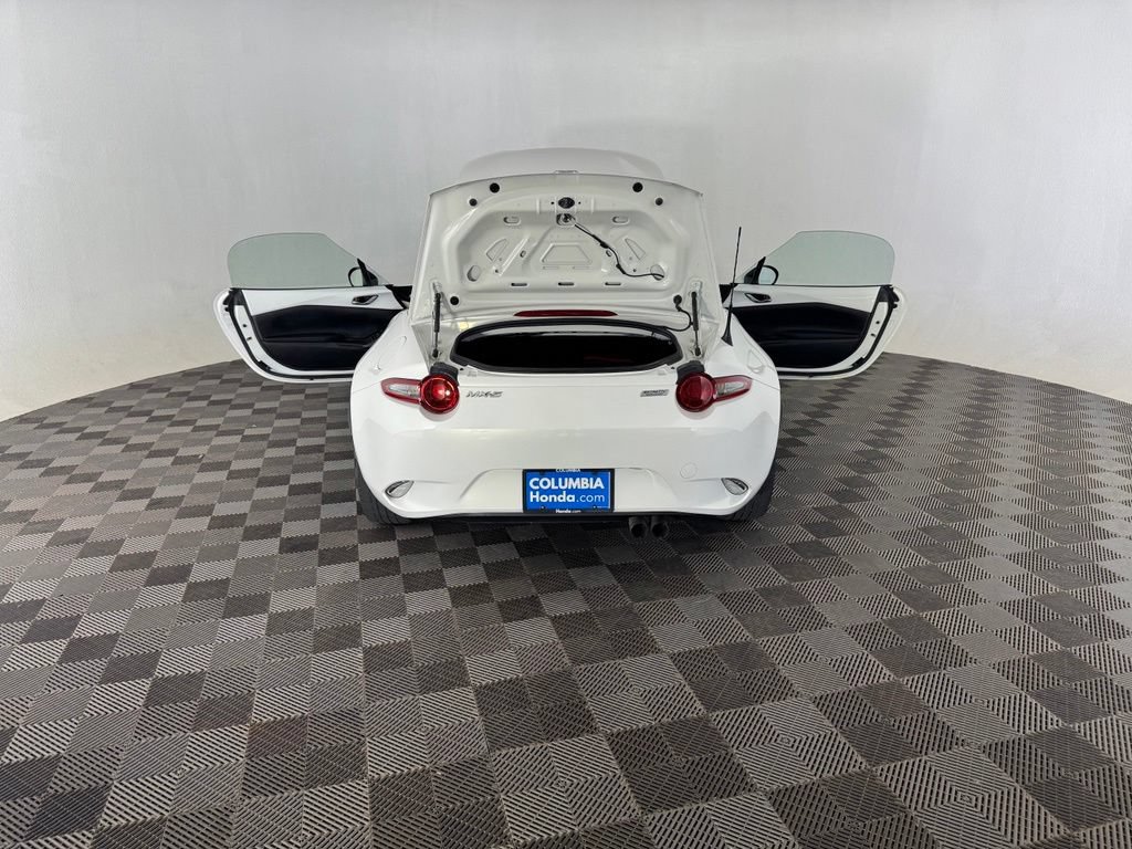 Used 2017 MAZDA MX-5 Miata Grand Touring RWD image 17