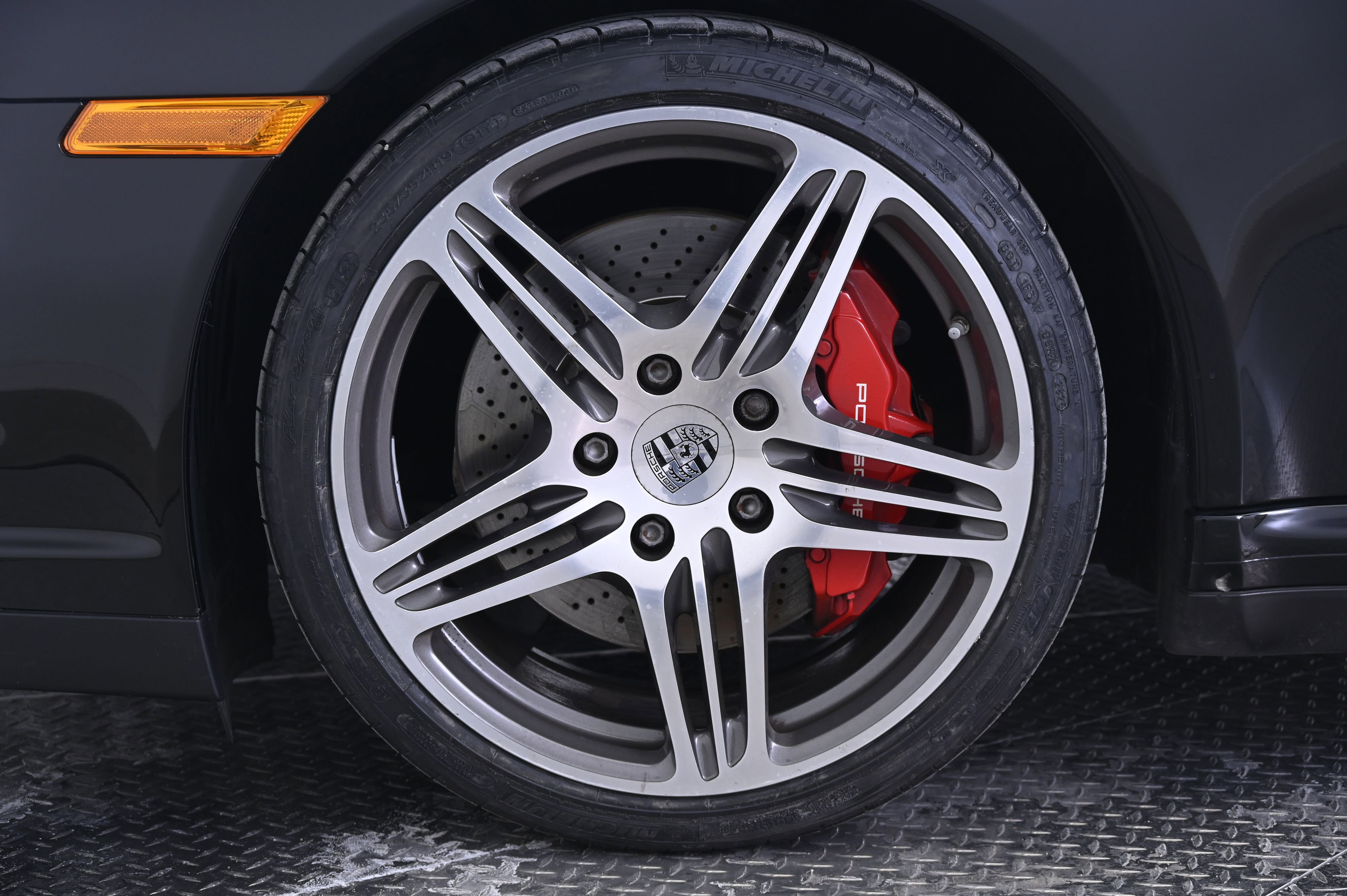 Used 2009 Porsche 911 Turbo image 11