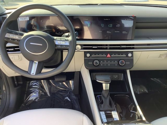 Used 2025 Hyundai Tucson SE image 12