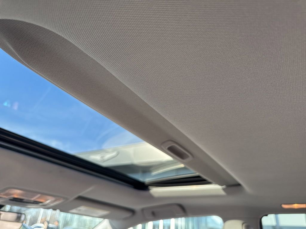 Used 2017 Toyota Highlander XLE image 24