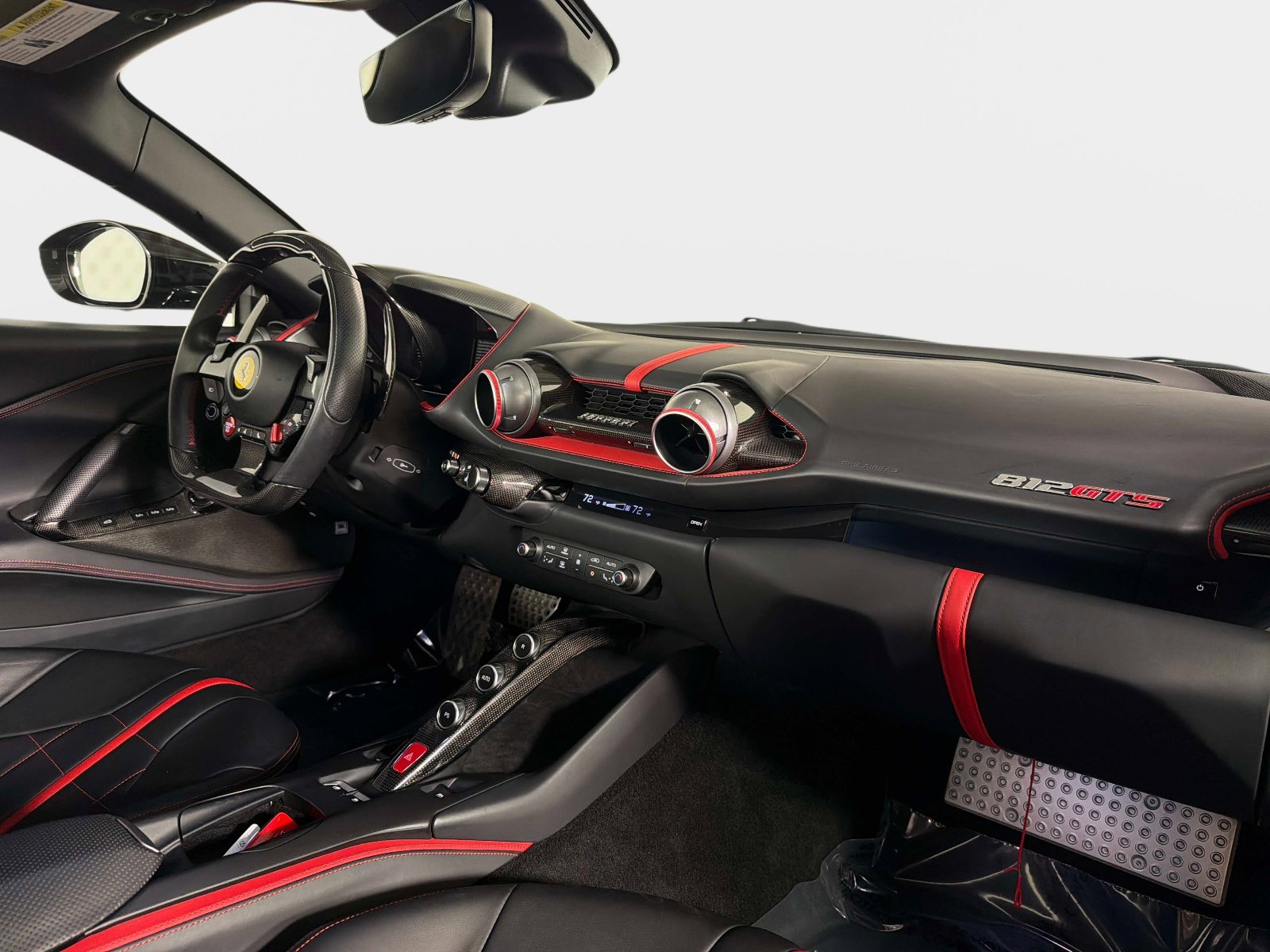 Used 2021 Ferrari 812 GTS RWD image 26