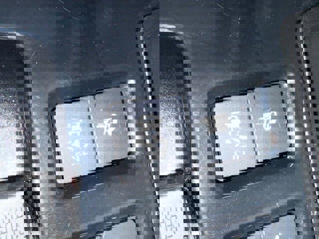 Used 2018 Jaguar F-TYPE R-Dynamic image 22