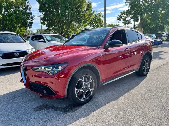 Used 2024 Alfa Romeo Stelvio Ti AWD/4WD image 3