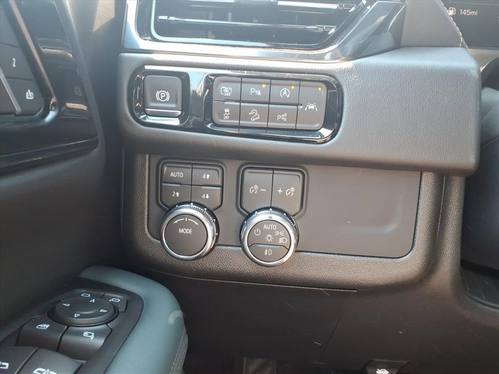 New 2026 GMC Yukon XL AT4 AWD/4WD image 18