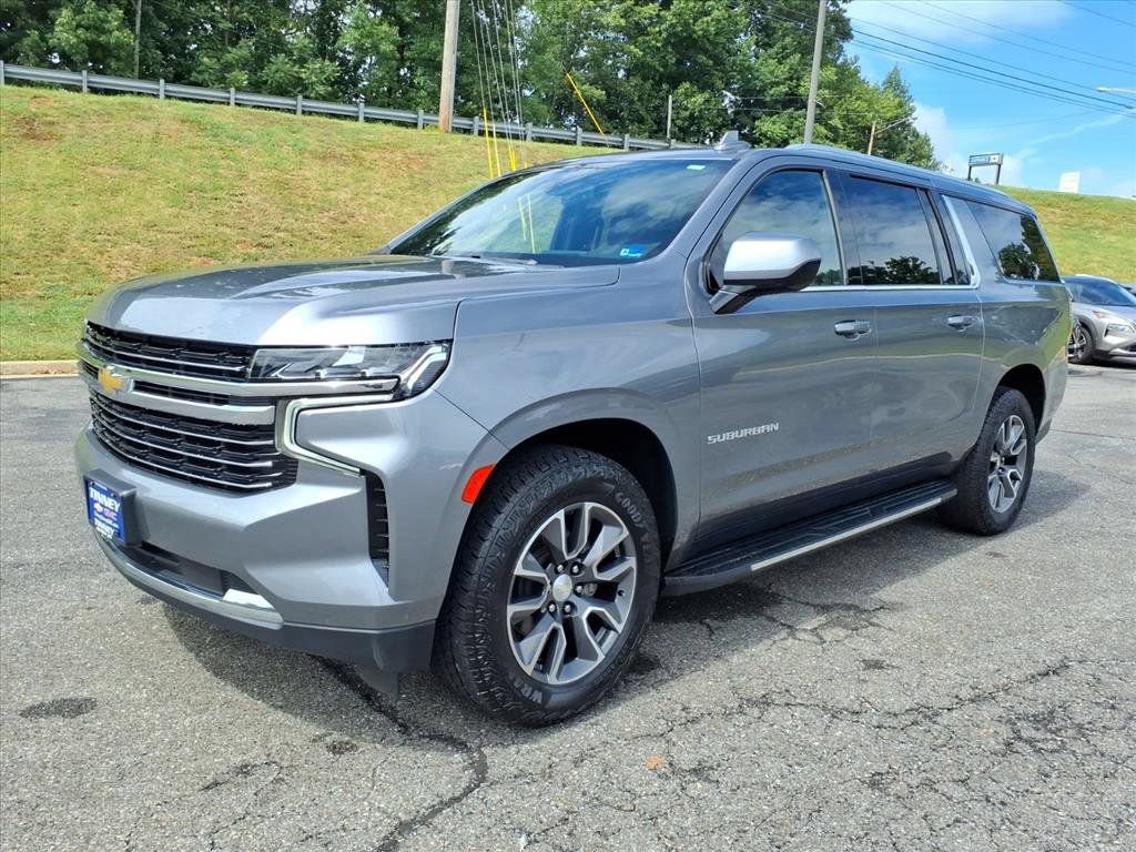 Used 2021 Chevrolet Suburban LT w/ Rear Media and Nav Package AWD/4WD image 7