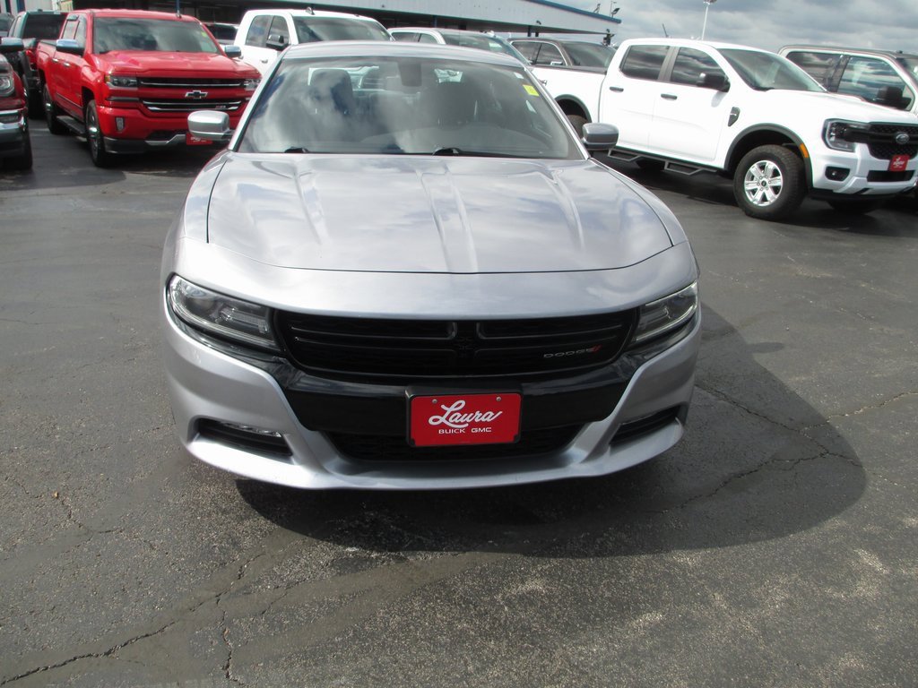 Used 2016 Dodge Charger R/T image 9