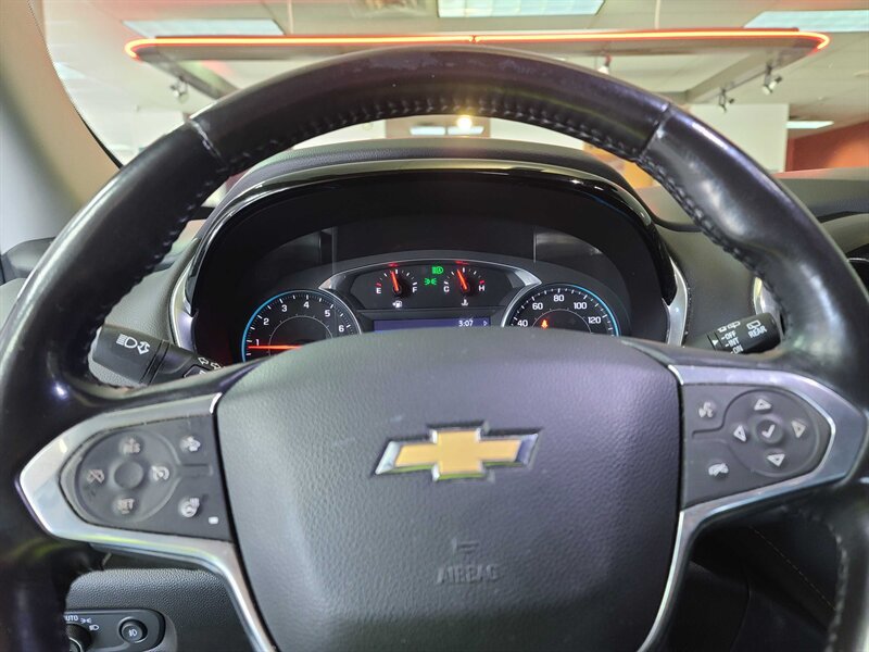 Used 2020 Chevrolet Traverse LT FWD image 30
