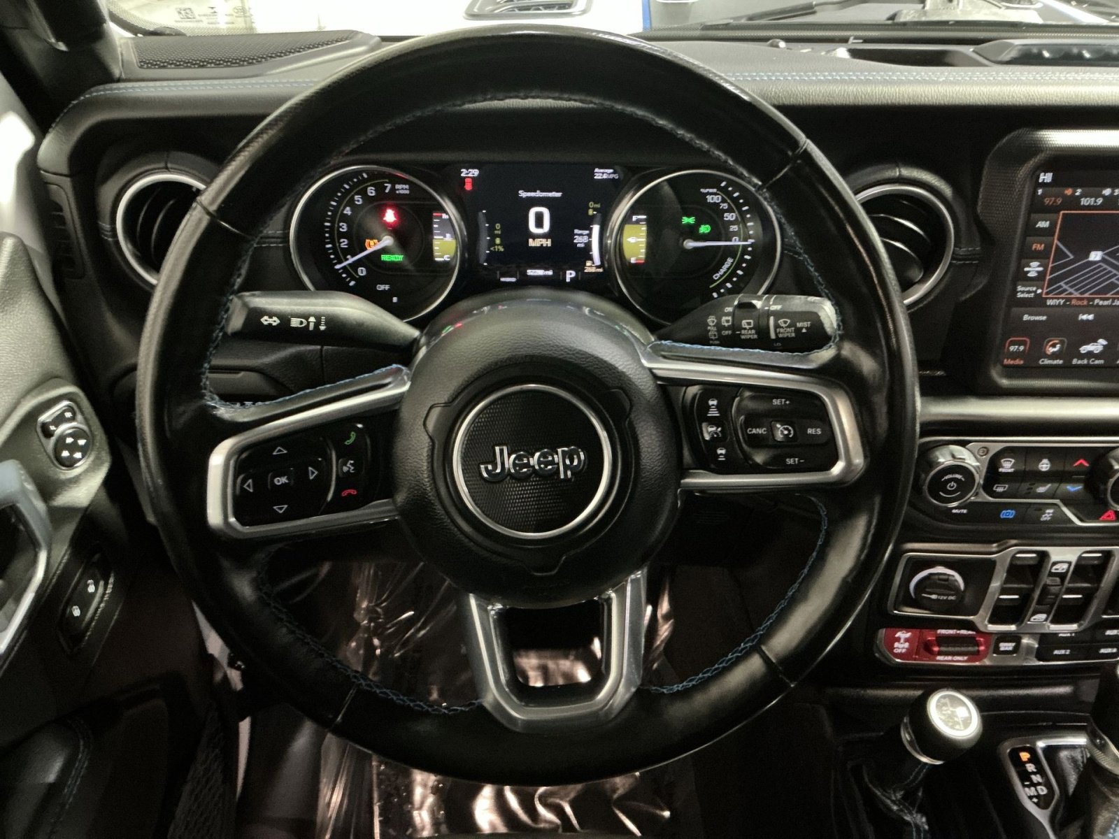 Used 2021 Jeep Wrangler Unlimited Rubicon 4xe w/ Steel Bumper Group image 24