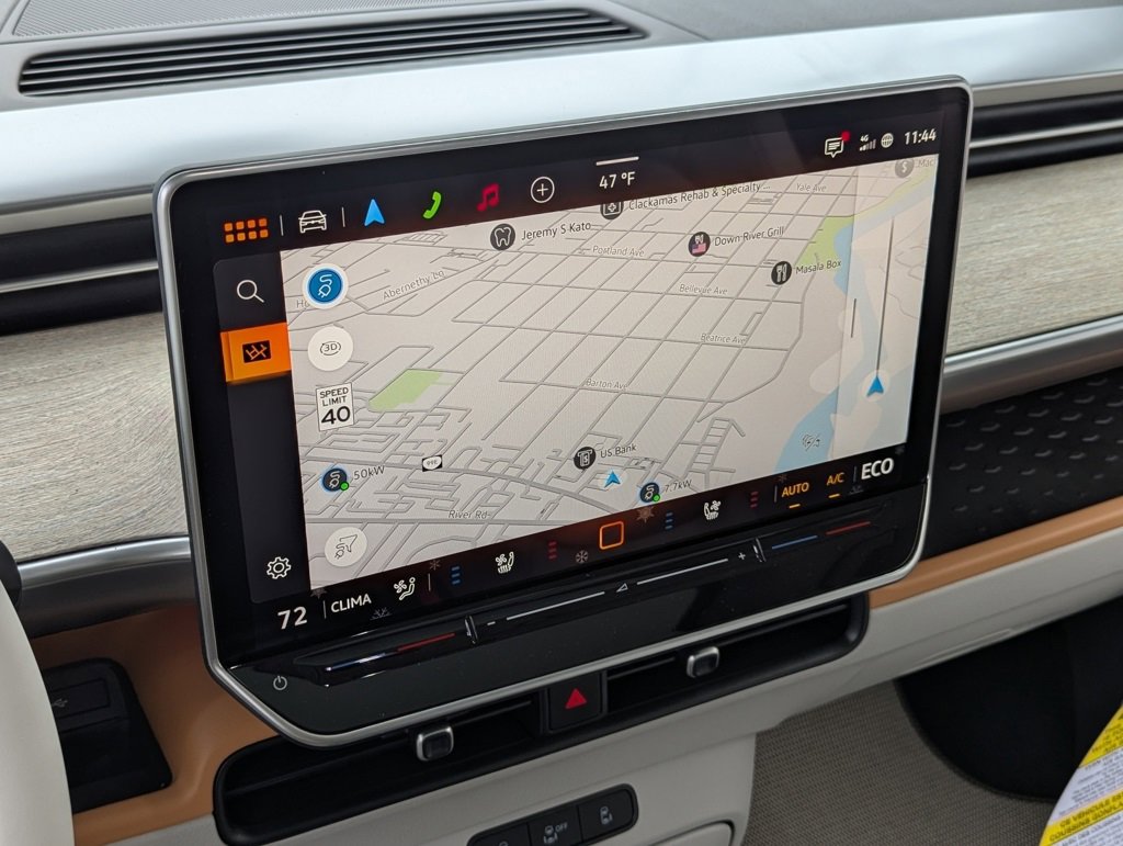 New 2025 Volkswagen ID. Buzz Pro S Plus image 18