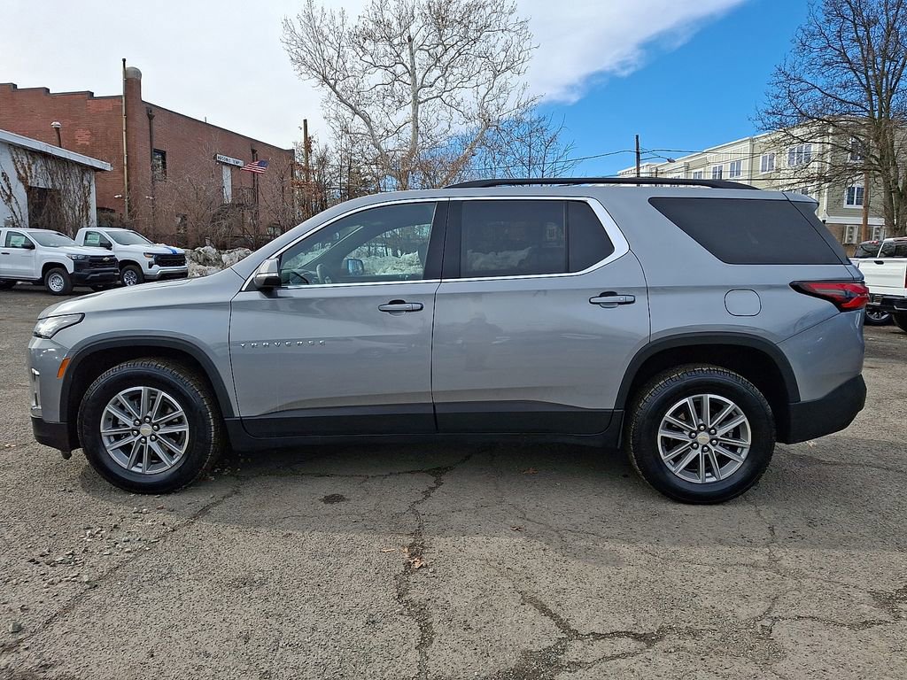 Used 2023 Chevrolet Traverse LT image 5