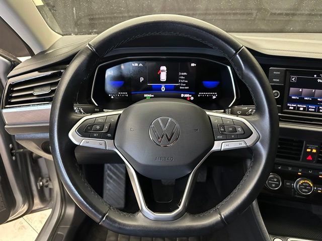 Used 2024 Volkswagen Jetta SE FWD image 25