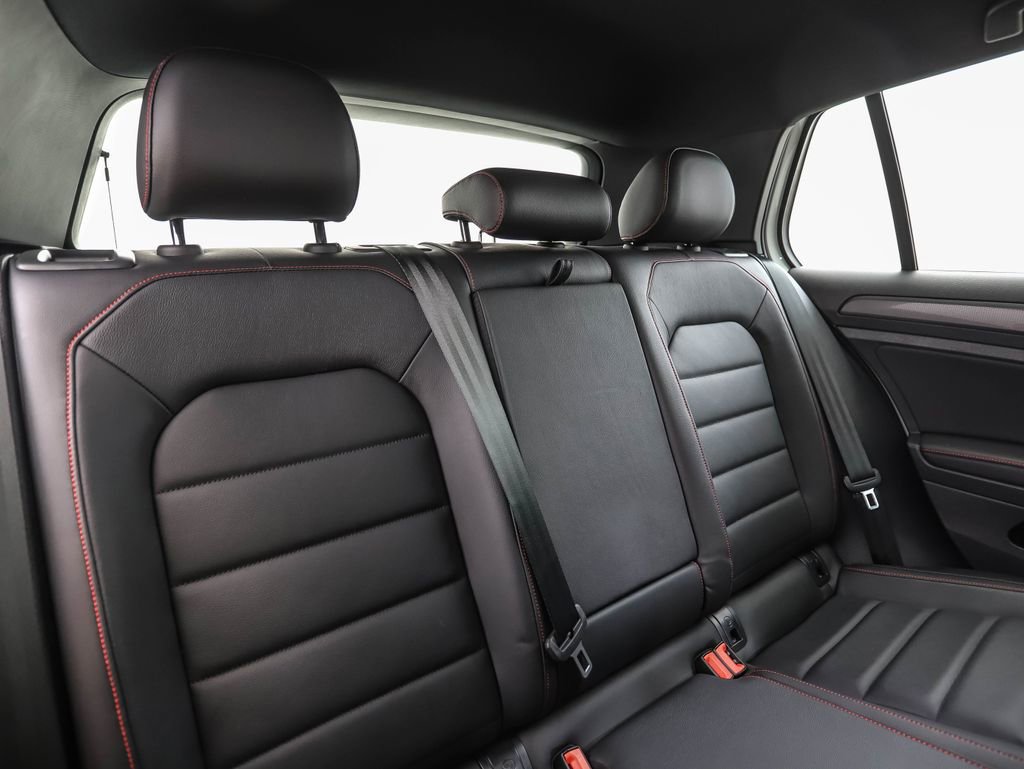 Used 2019 Volkswagen GTI SE w/ SE Experience Package image 27
