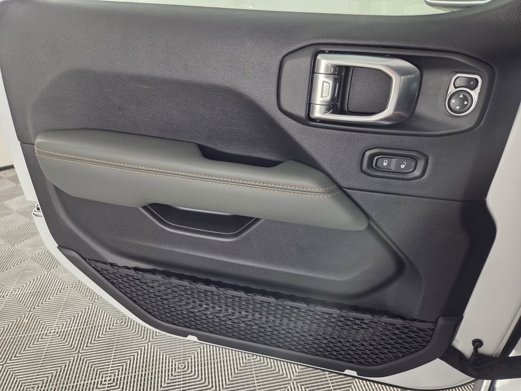 New 2026 Jeep Gladiator Mojave AWD/4WD image 17