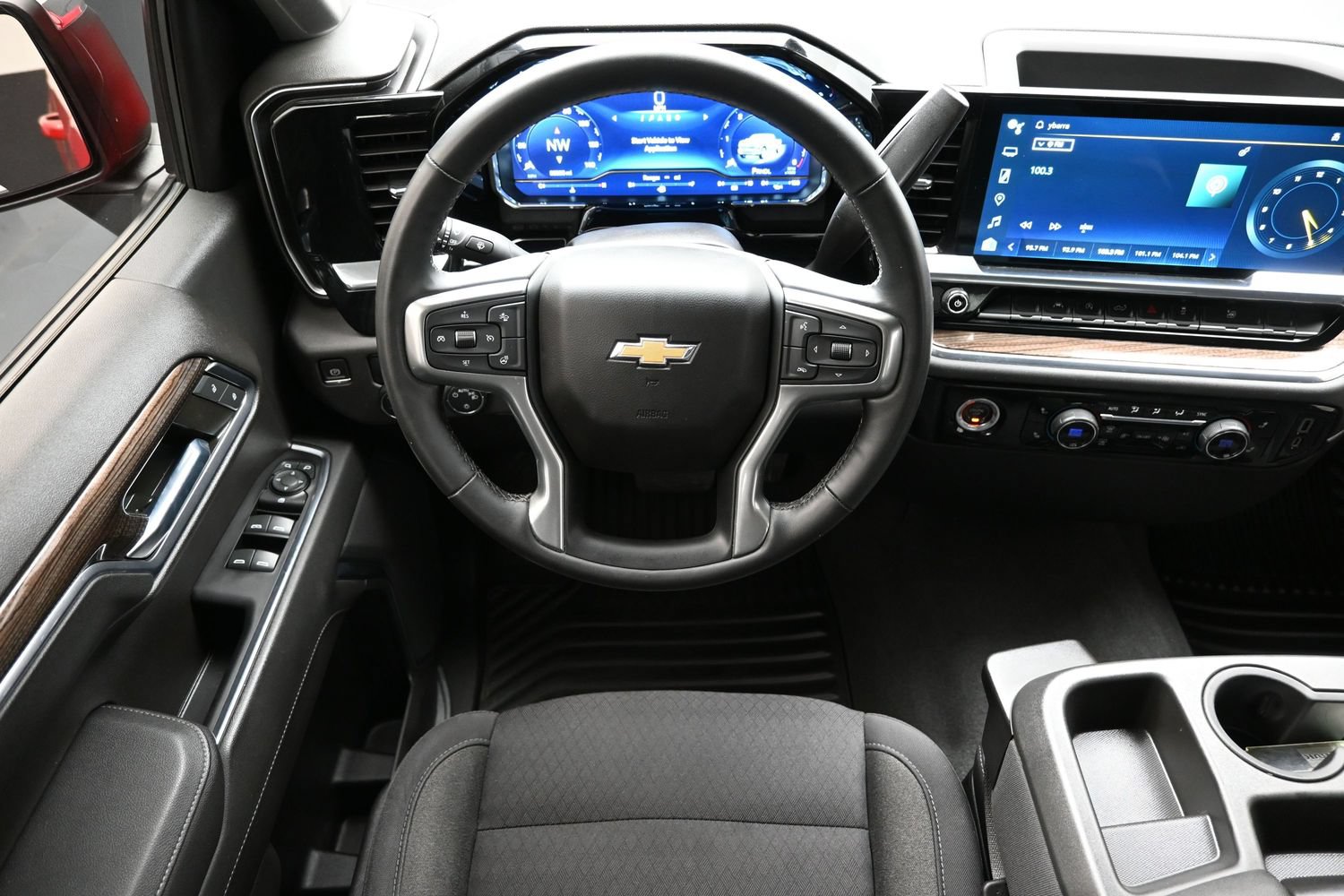 Used 2023 Chevrolet Silverado 1500 LT RWD image 26