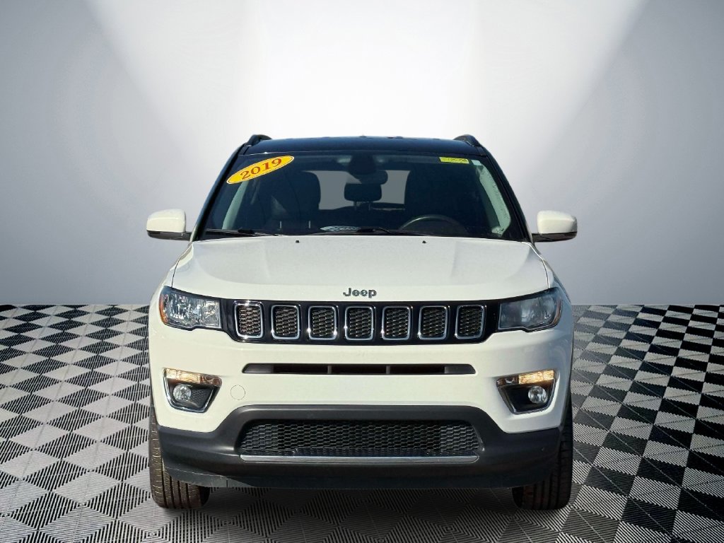 Used 2019 Jeep Compass Limited AWD/4WD image 2