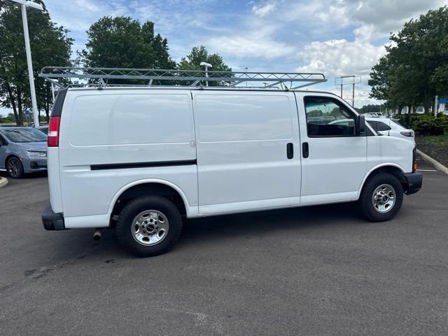 Used 2016 GMC Savana 2500 RWD image 9