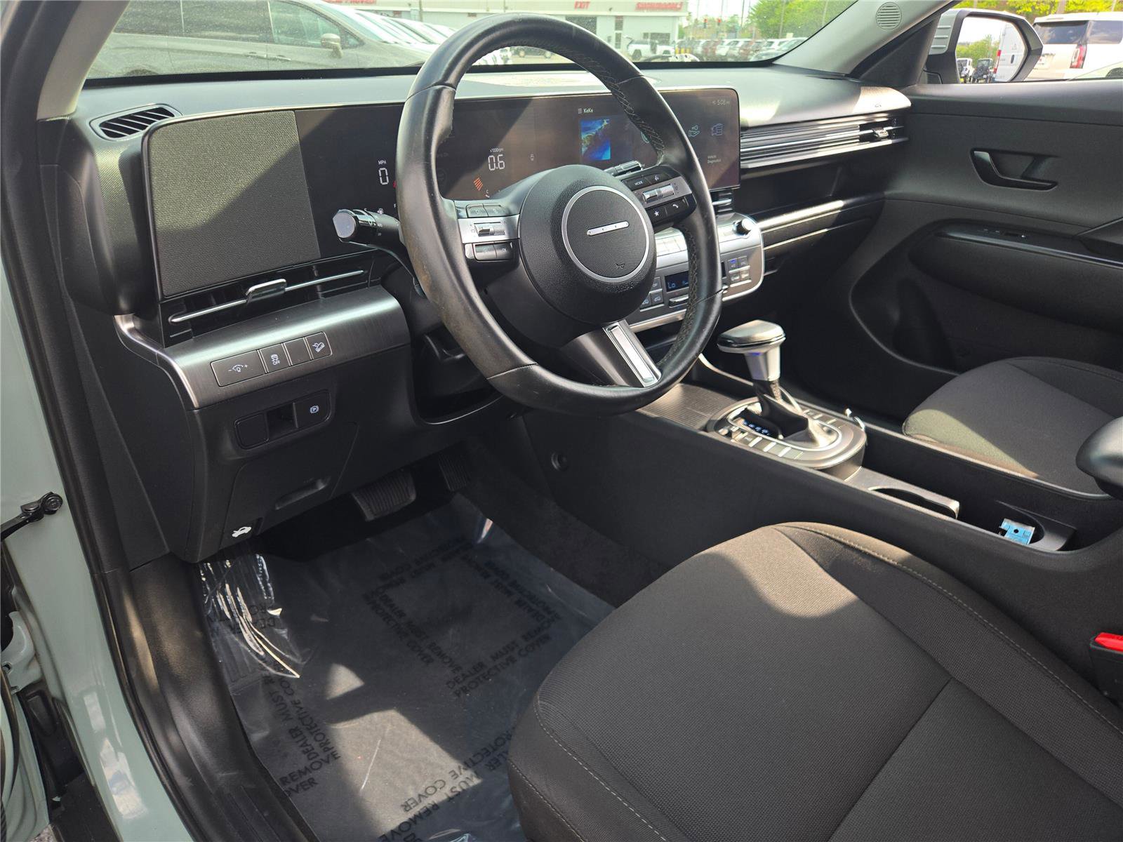 Used 2025 Hyundai Kona SEL AWD/4WD image 25