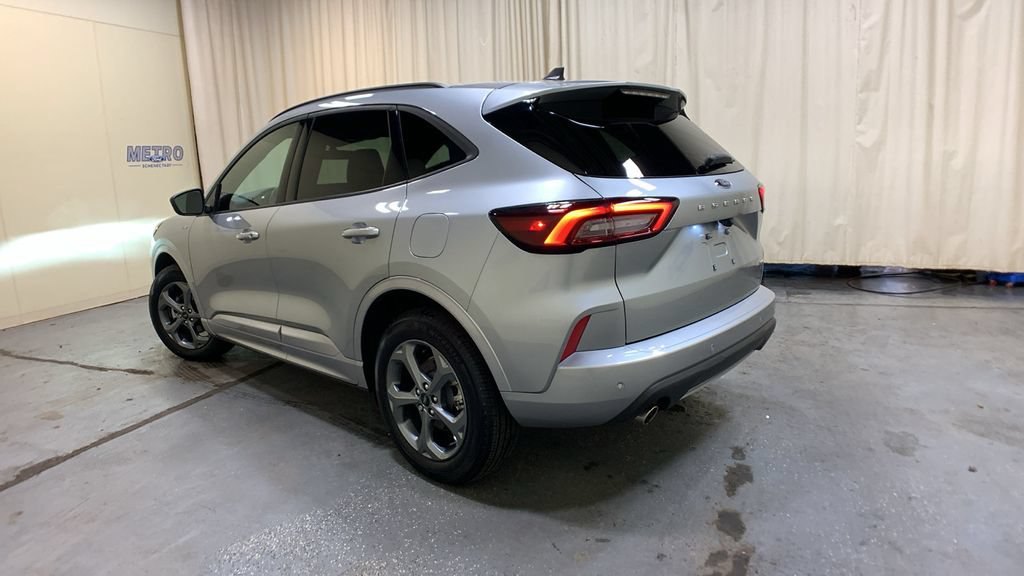 Used 2024 Ford Escape ST-Line w/ Tech Pack #1 AWD/4WD image 5