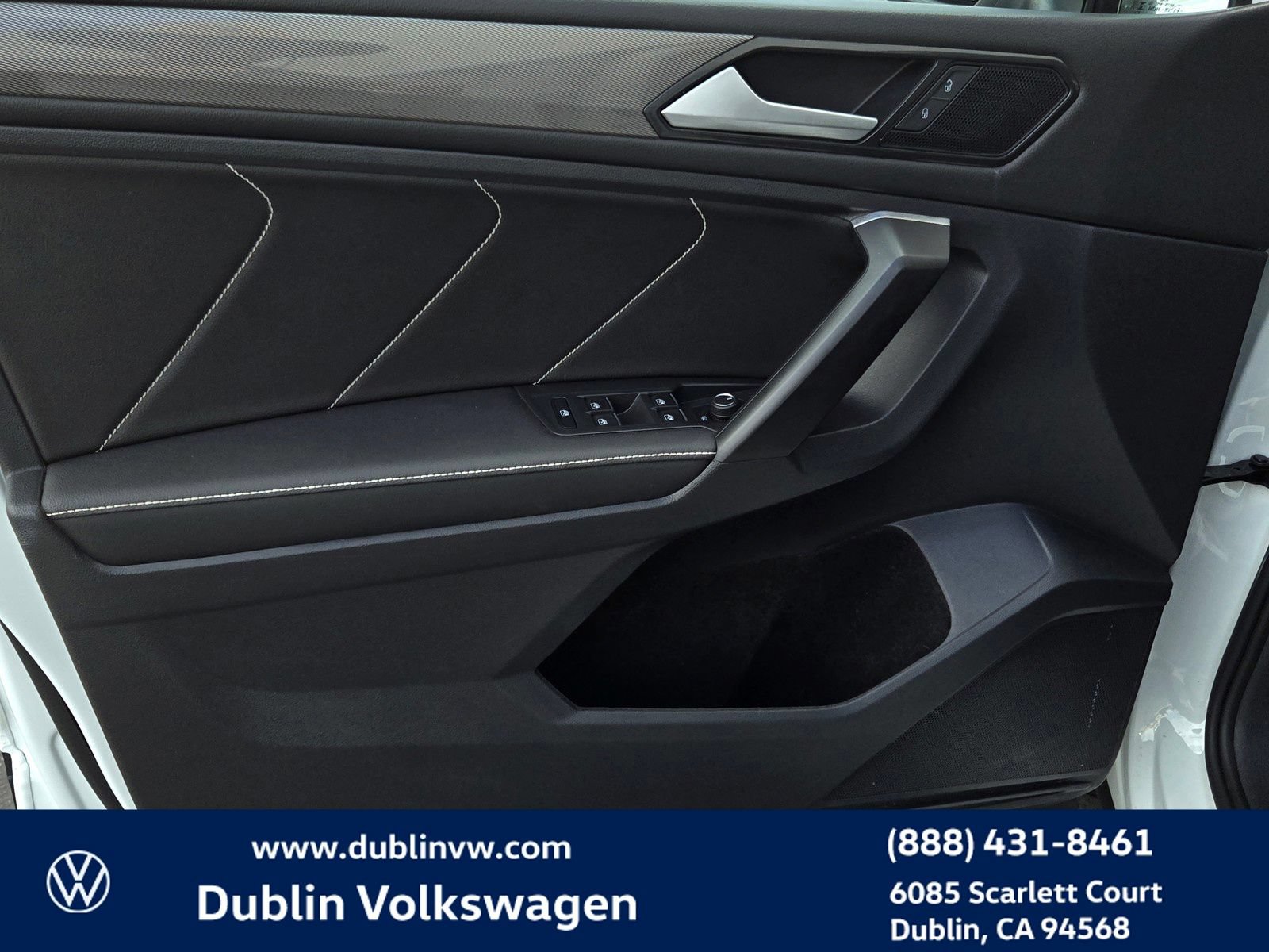 Certified 2023 Volkswagen Tiguan SE FWD image 10