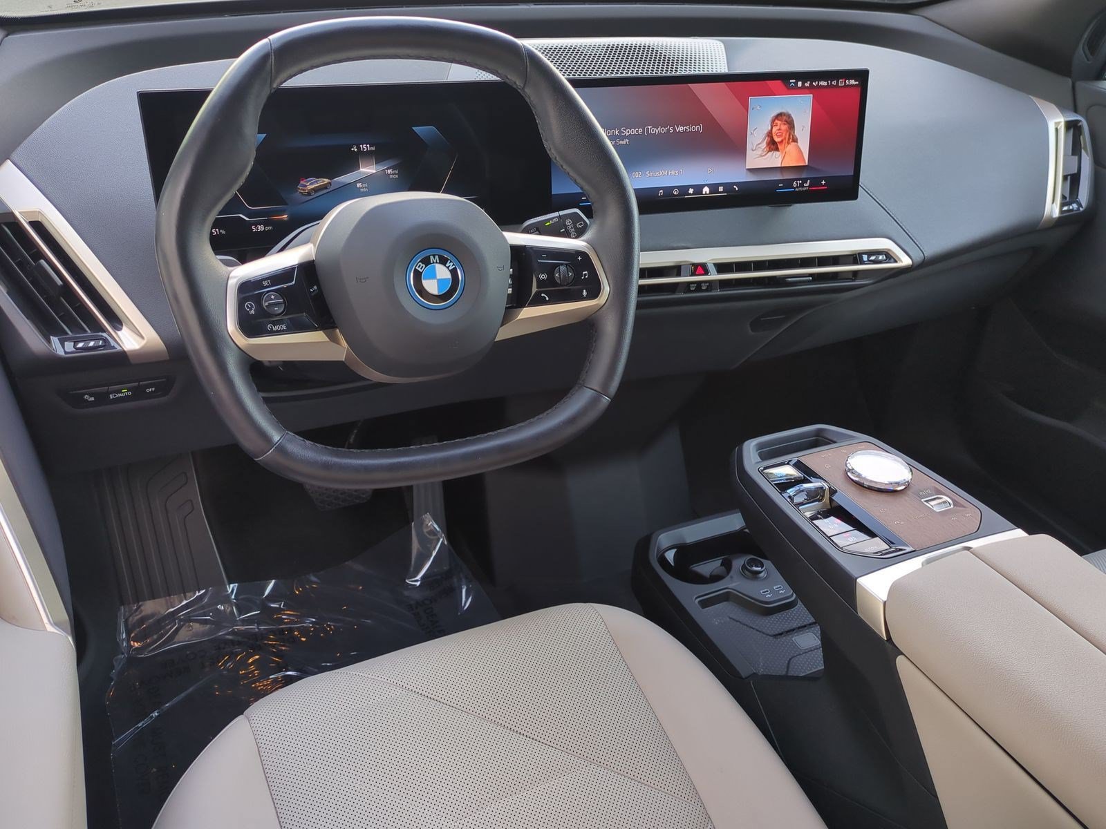 Certified 2024 BMW iX xDrive50 w/ Premium Package AWD/4WD image 29