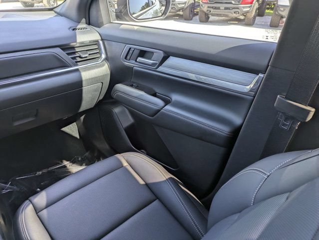 Used 2026 GMC Terrain Elevation w/ Elevation Premium Package AWD/4WD image 18