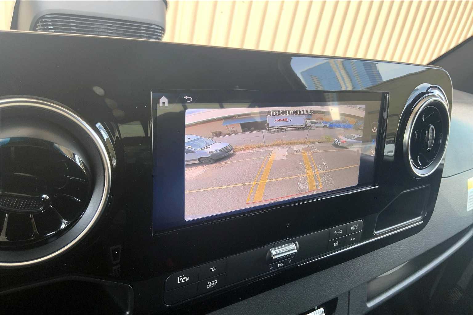 Used 2025 Mercedes-Benz Sprinter 2500 image 21