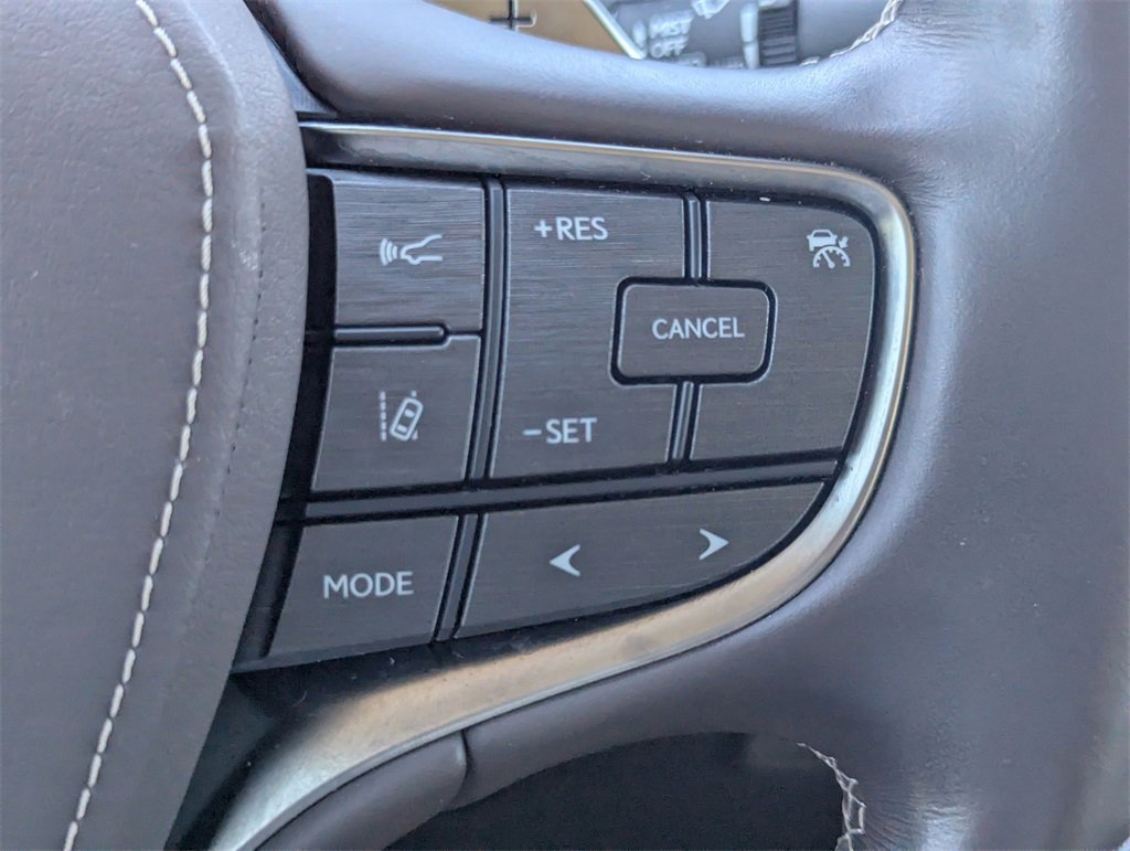 Used 2020 Lexus LS 500 w/ Luxury Package image 21