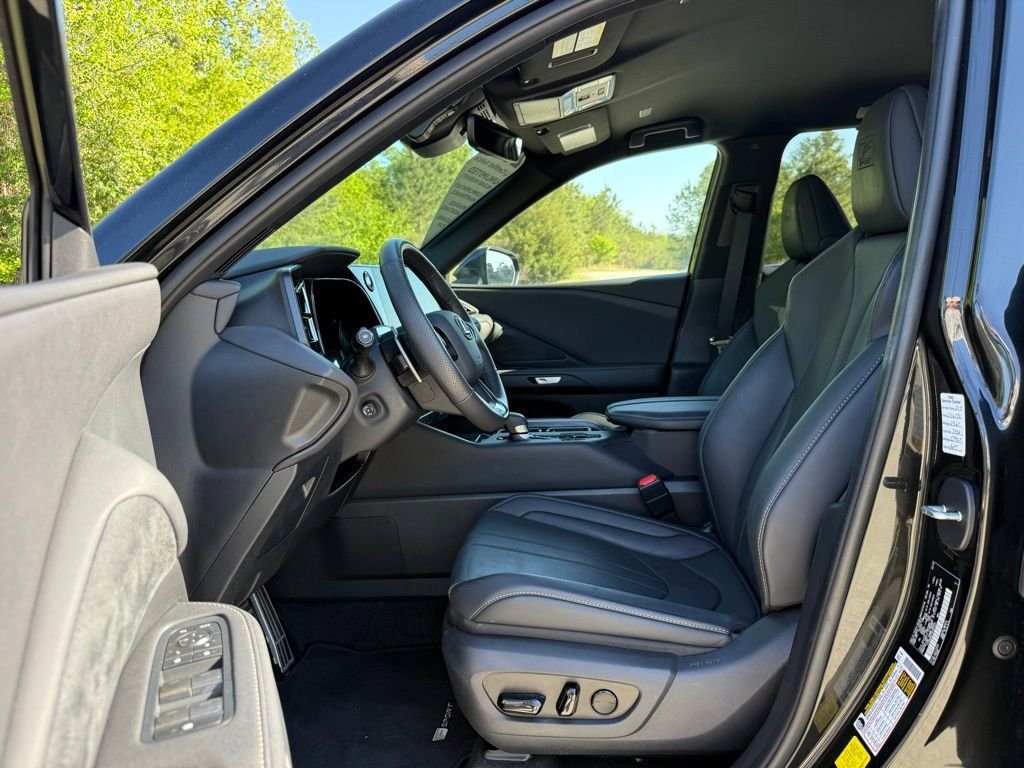 Certified 2024 Lexus TX 500h AWD w/ Technology Package image 26