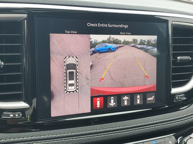 New 2027 Chrysler Pacifica Limited w/ Family Tech Group AWD/4WD image 27