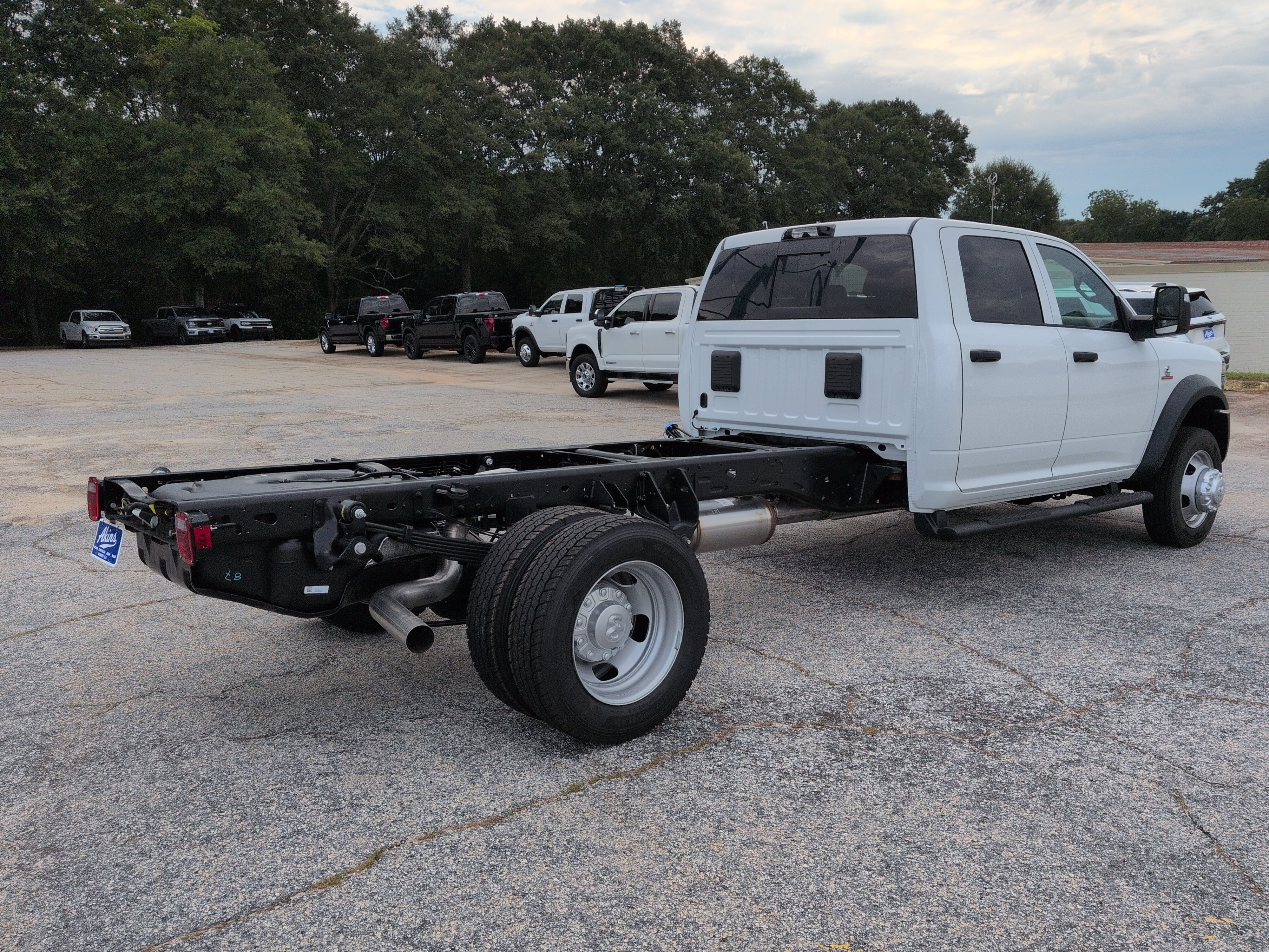 New 2026 RAM 5500 Tradesman AWD/4WD image 3