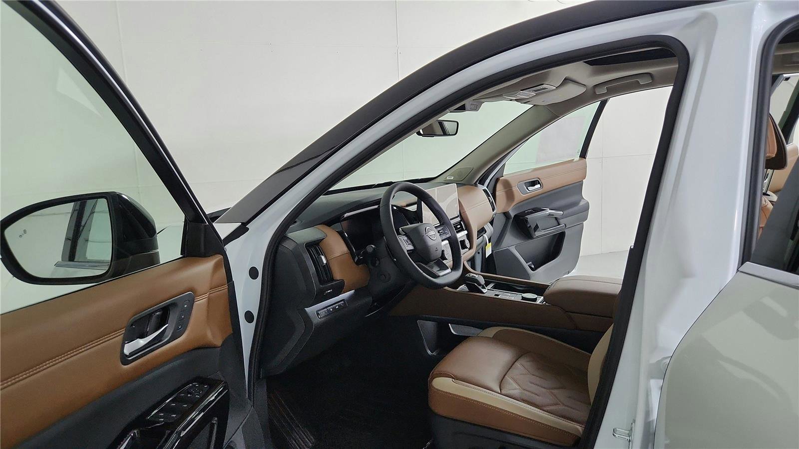 New 2026 Nissan Pathfinder Platinum AWD/4WD image 9