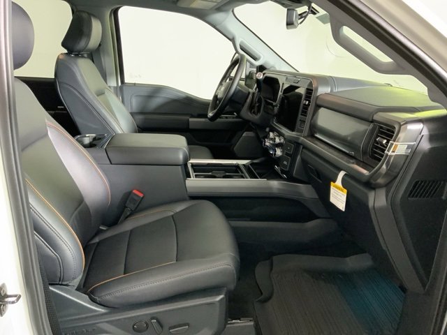 New 2025 Ford F350 Lariat w/ Lariat Ultimate Package image 38