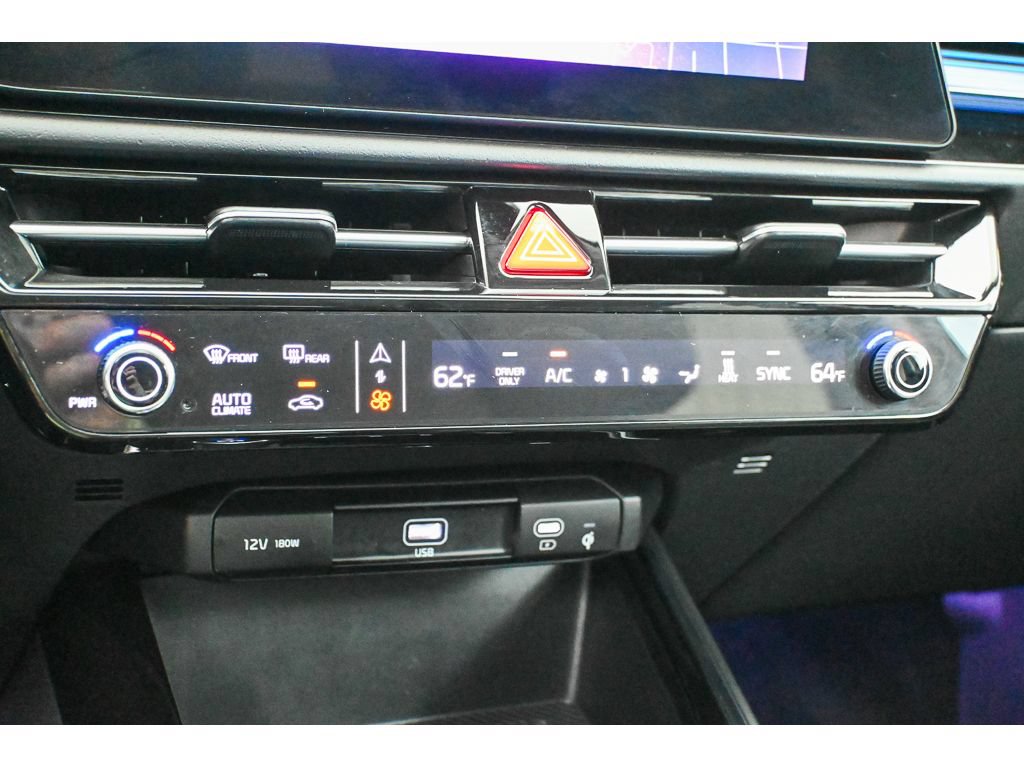 Certified 2025 Kia Niro Wave w/ Wave Preserve Package FWD image 33