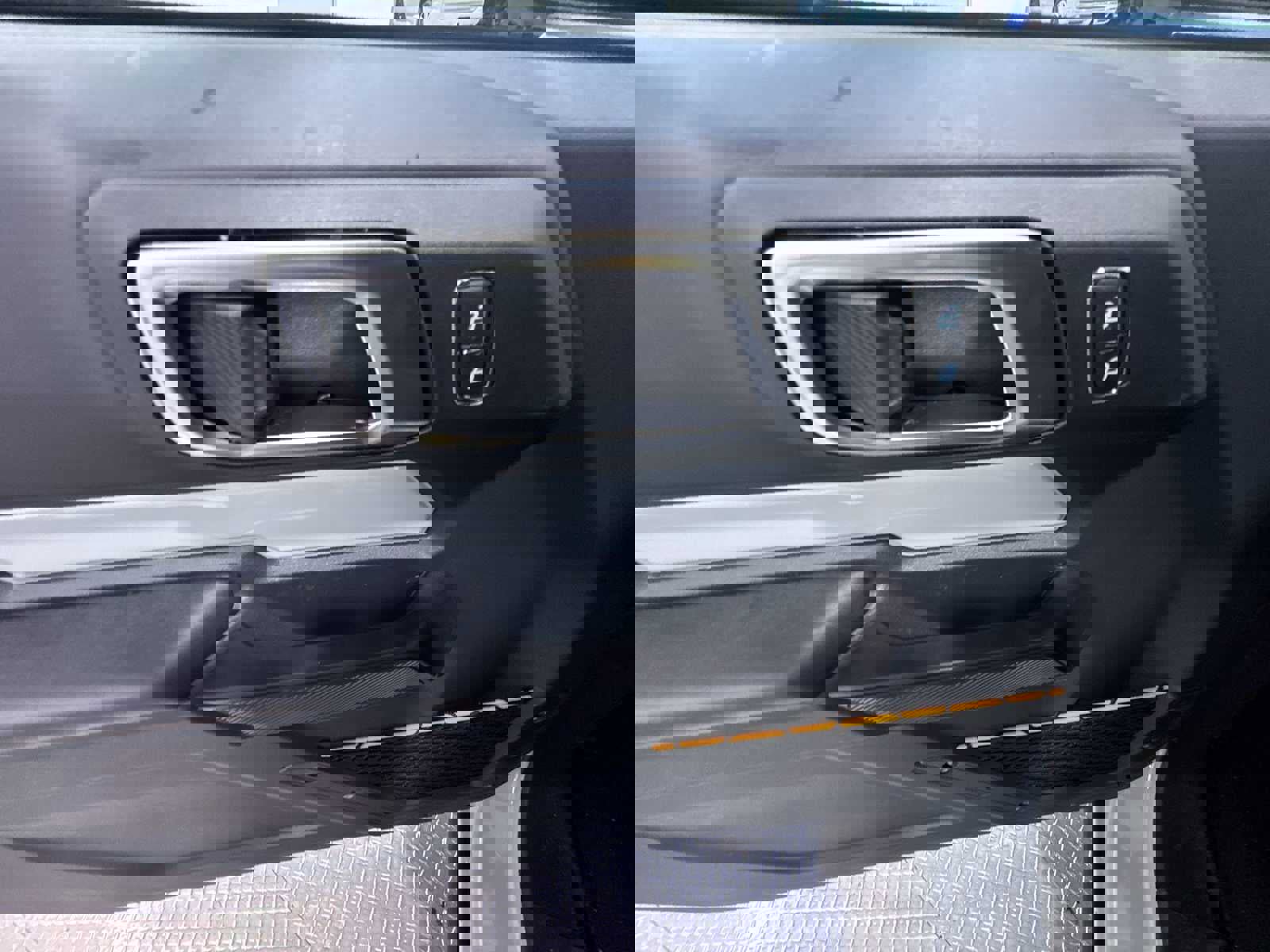 Used 2024 Ford Bronco Badlands image 12