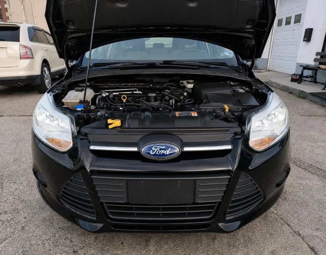 Used 2014 Ford Focus SE FWD image 20