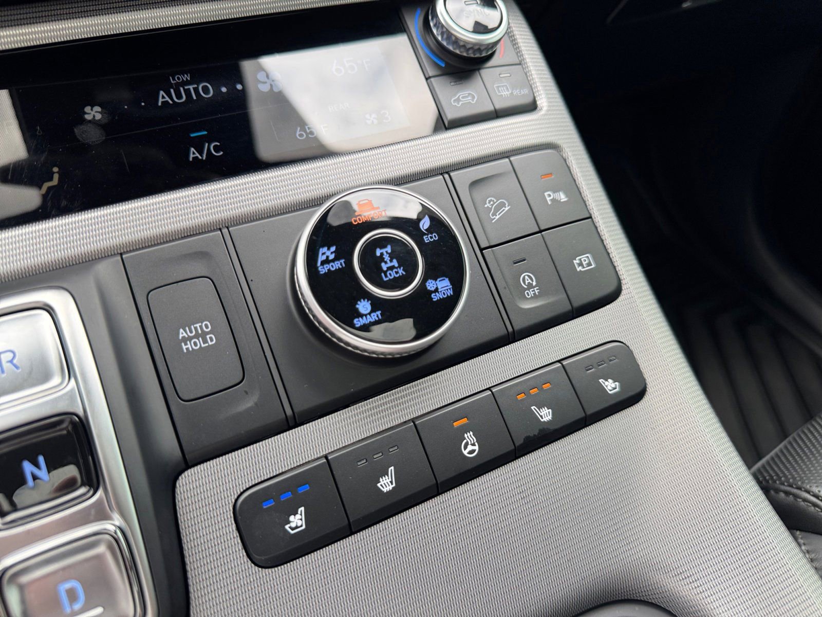 Used 2024 Hyundai Palisade Calligraphy image 30