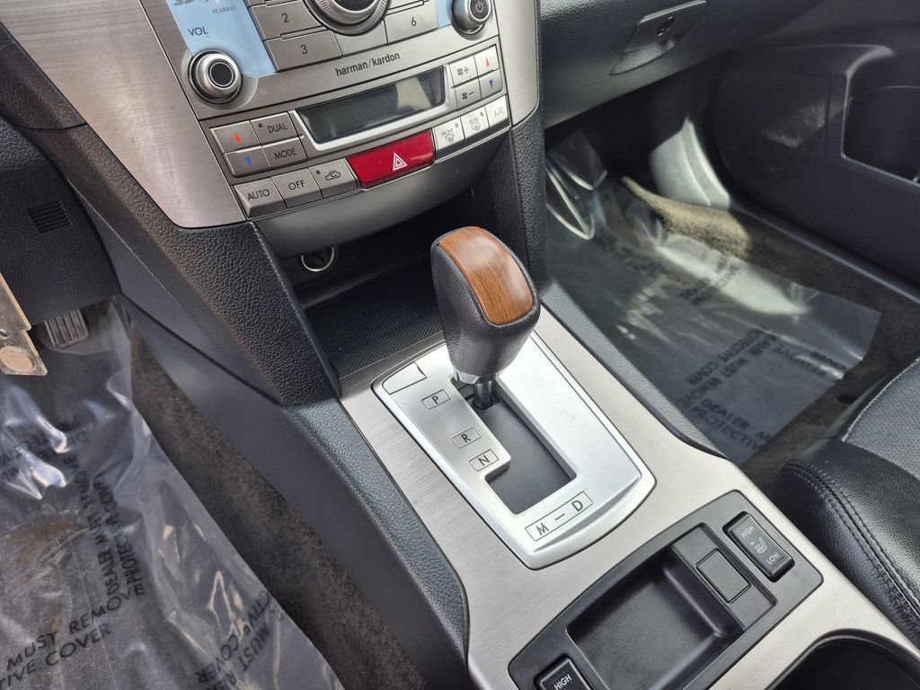 Used 2013 Subaru Outback 2.5i Limited AWD/4WD image 10