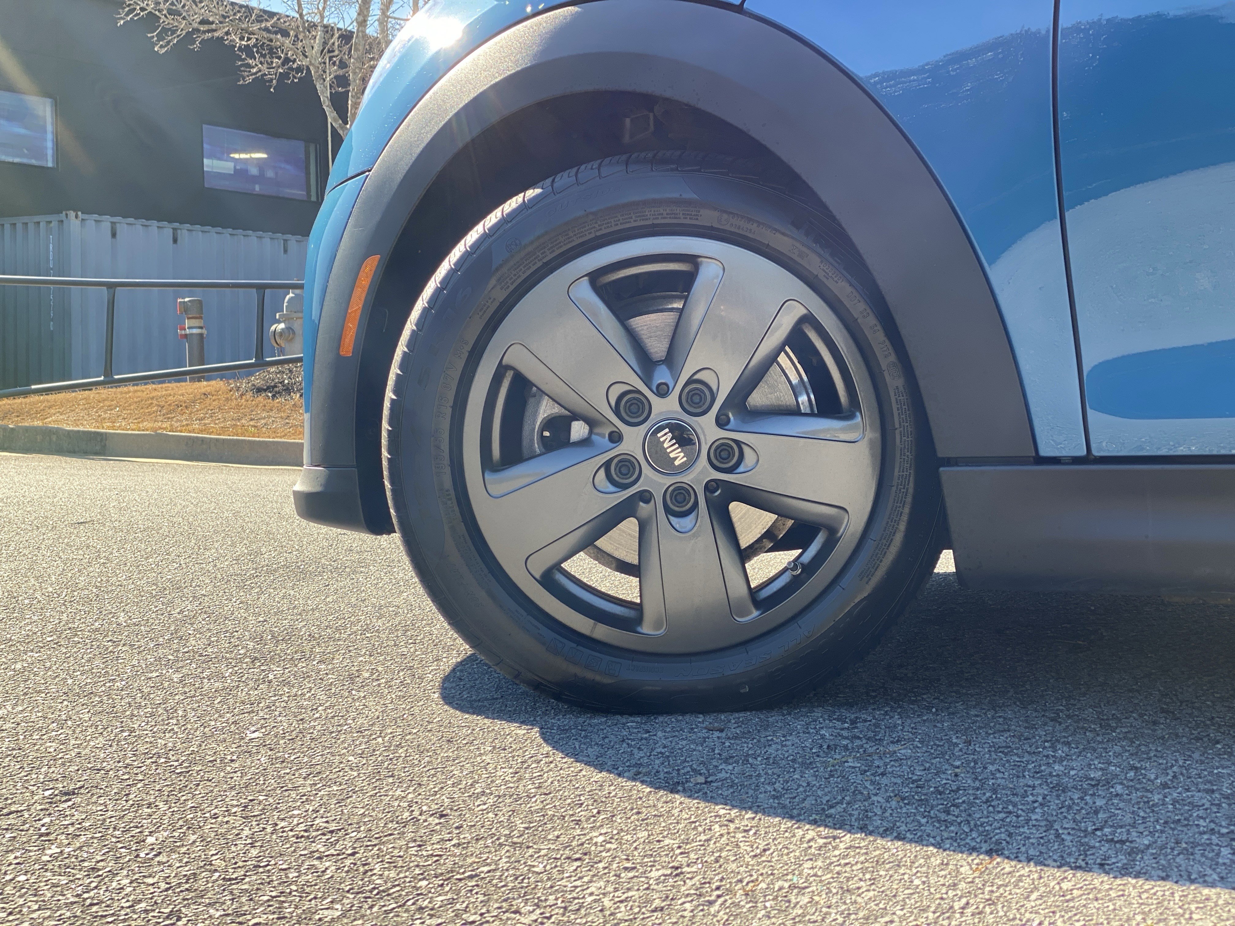 Used 2023 MINI Cooper 2-Door Hardtop image 17