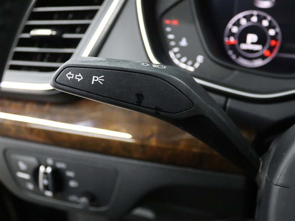 Used 2018 Audi Q5 2.0T Premium Plus w/ Premium Plus Package image 33