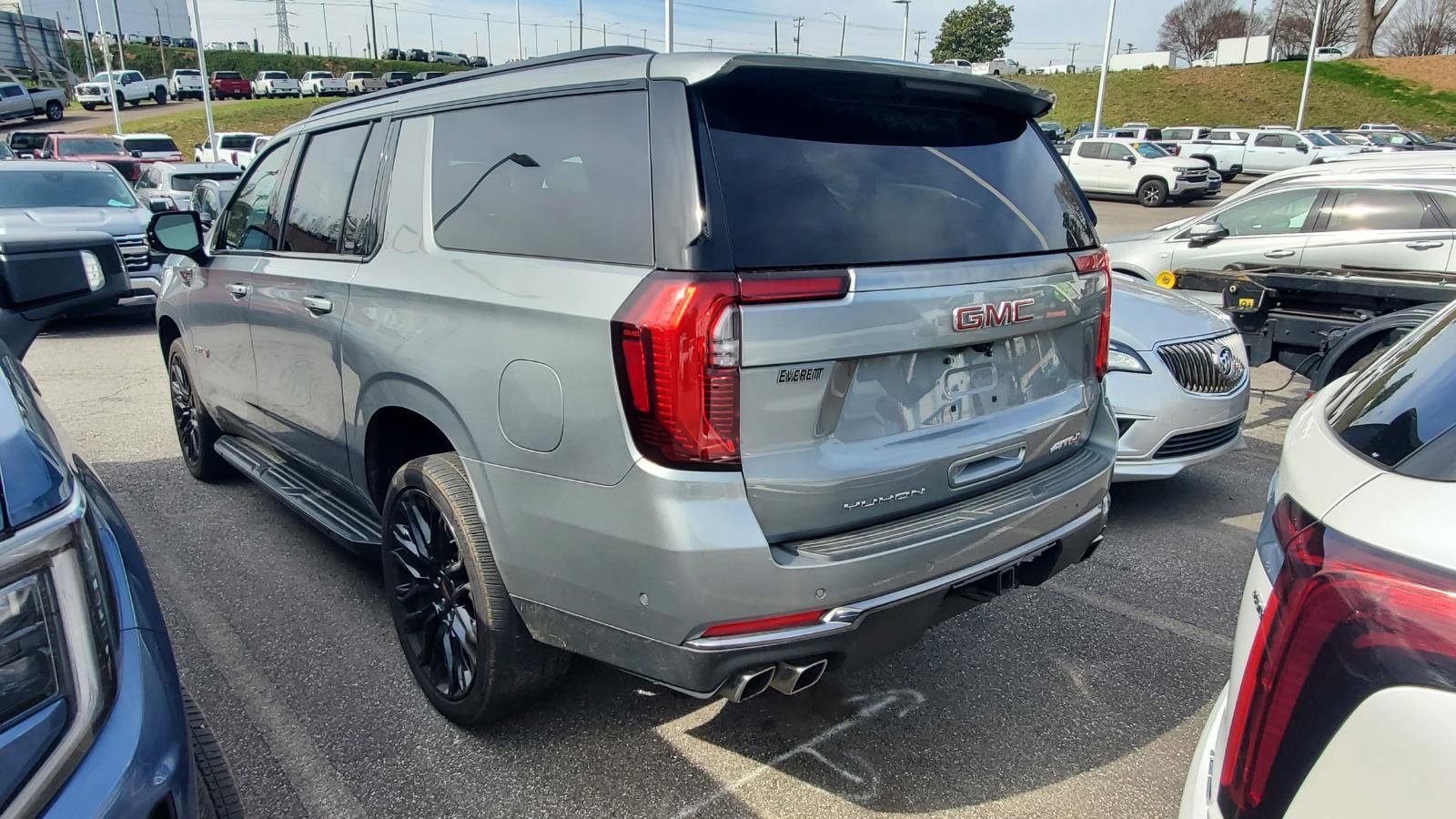 Used 2026 GMC Yukon XL AT4 w/ LPO, Floor Liner Package image 8