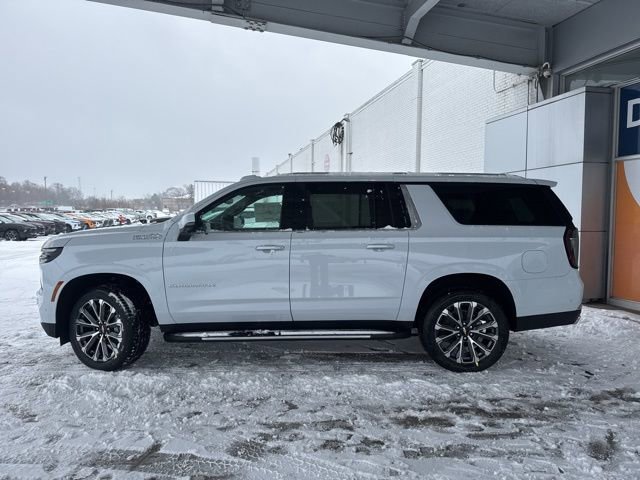 New 2026 Chevrolet Suburban High Country w/ Sun And Tow Package image 9