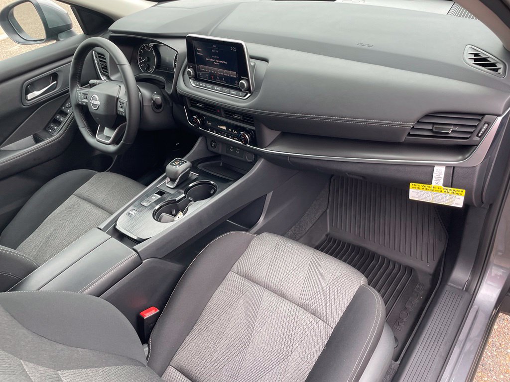 Certified 2026 Nissan Rogue SV FWD image 17