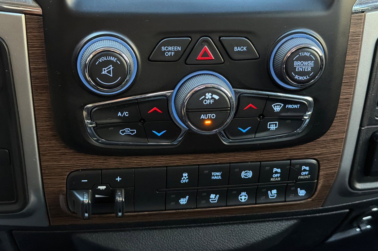 Used 2016 RAM 2500 Laramie image 20